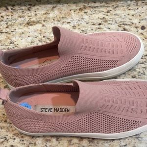 Steve Madden slip on